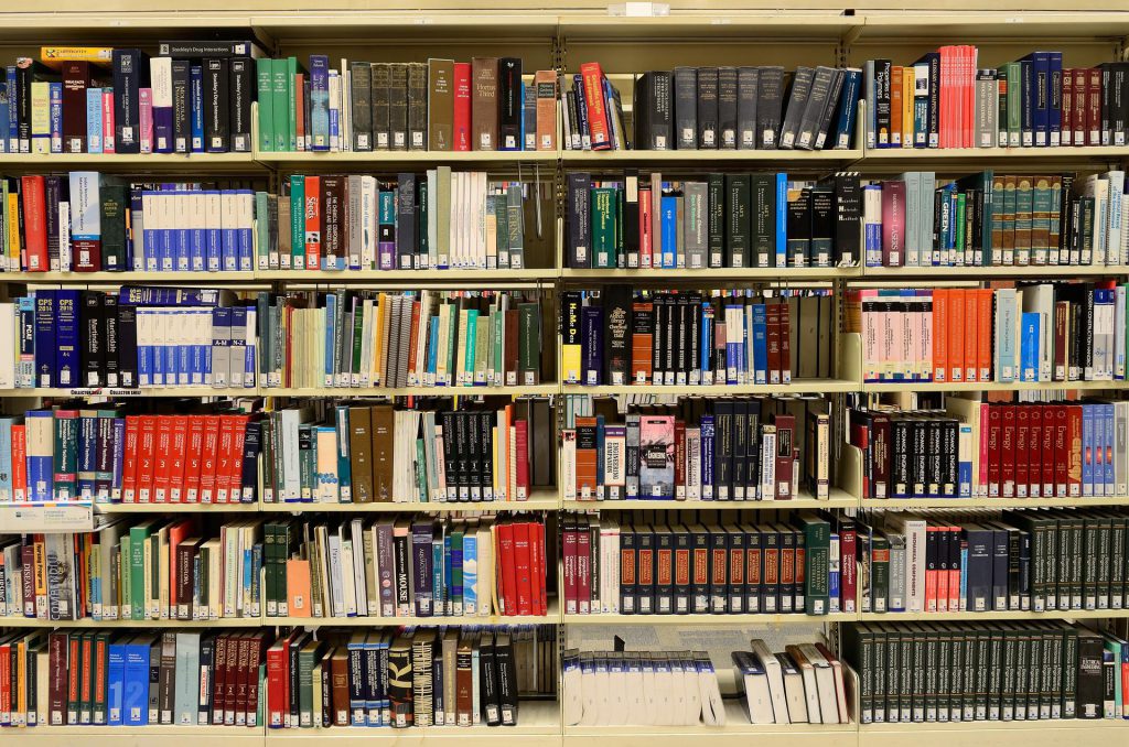 library-g647ad1a9d_1920